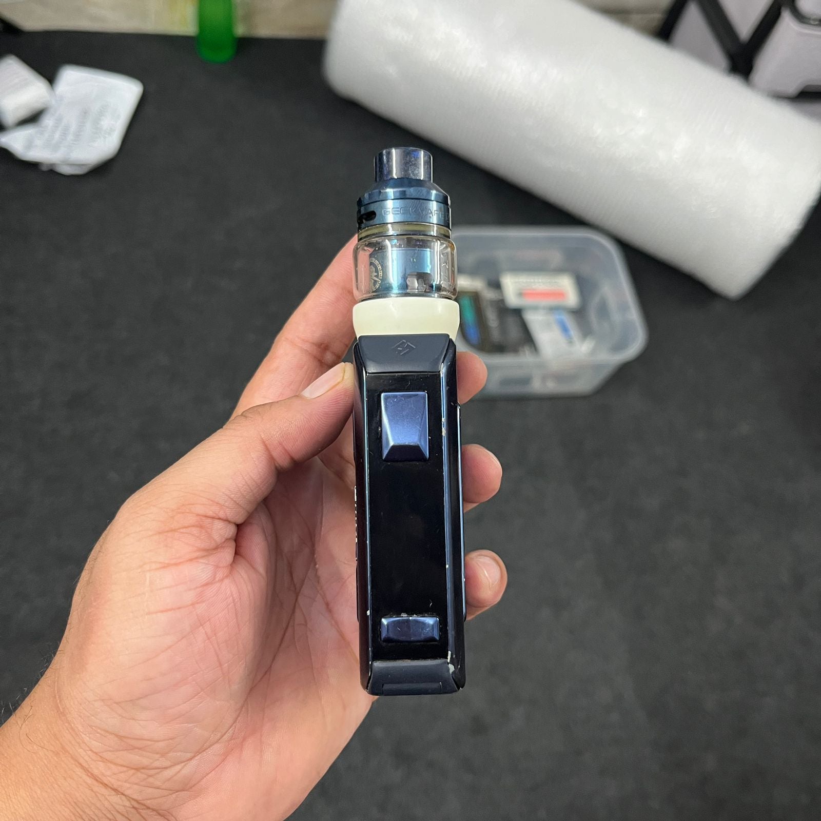elfbar nachfüll pod läuft aus GeekVape L200 Aegis Legend 2 200W Starter Kit (Without Box) – vapevilla